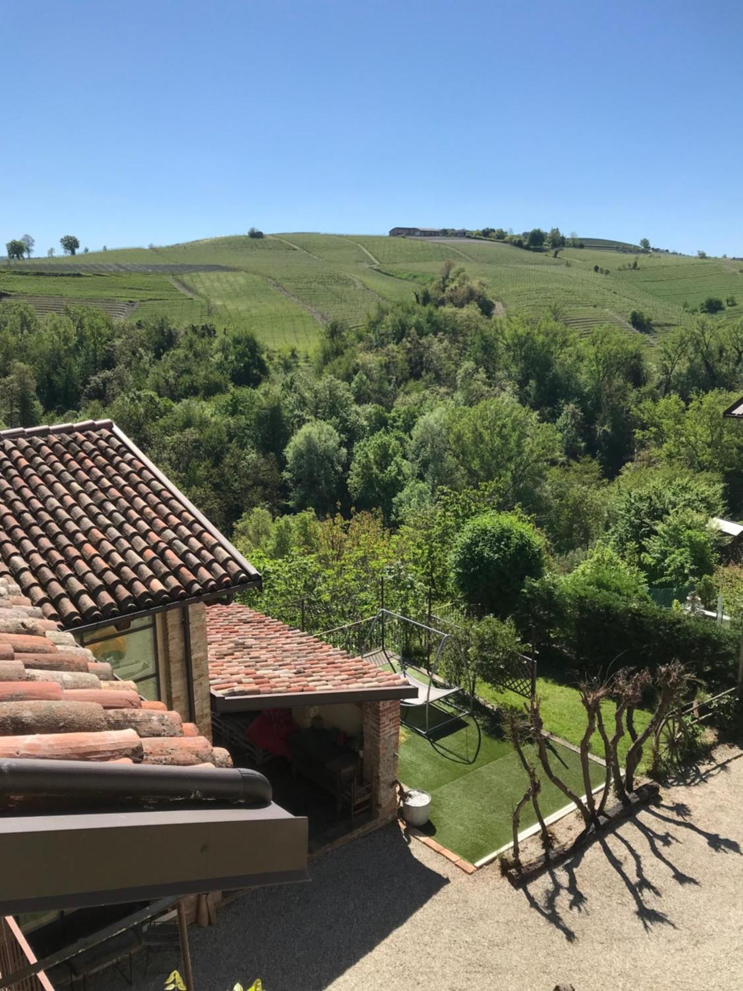 B&B Acaso Serralunga d'Alba Rom bilde