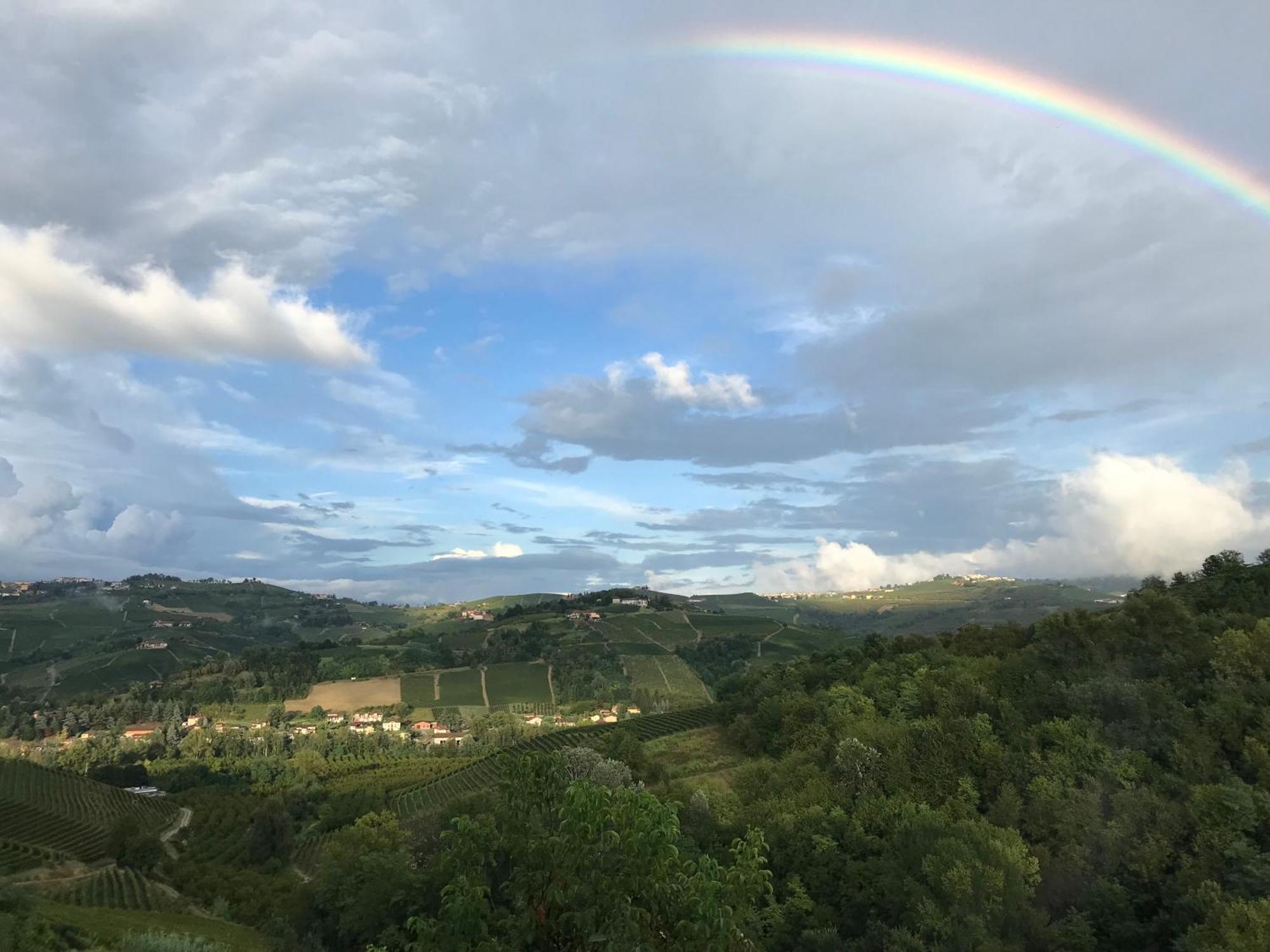 B&B Acaso Serralunga d'Alba Rom bilde