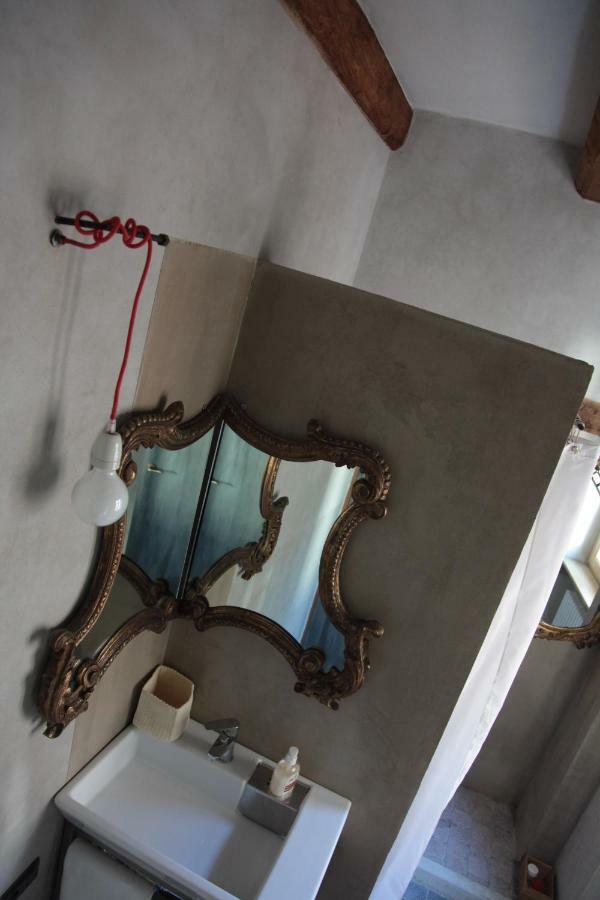 B&B Acaso Serralunga d'Alba Rom bilde